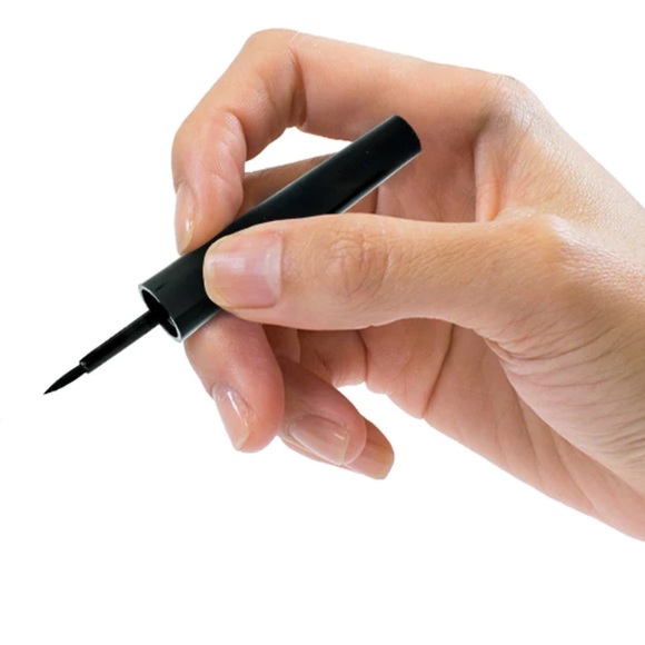 AESTHETICA LIQUID EYELINER - Picture 6 of 7